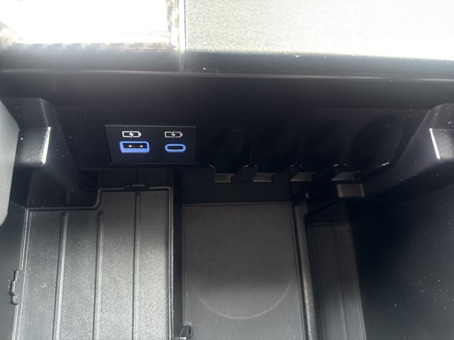 Used 2022 Toyota Tundra SR5 w/ SR5 Convenience Package RWD image 27