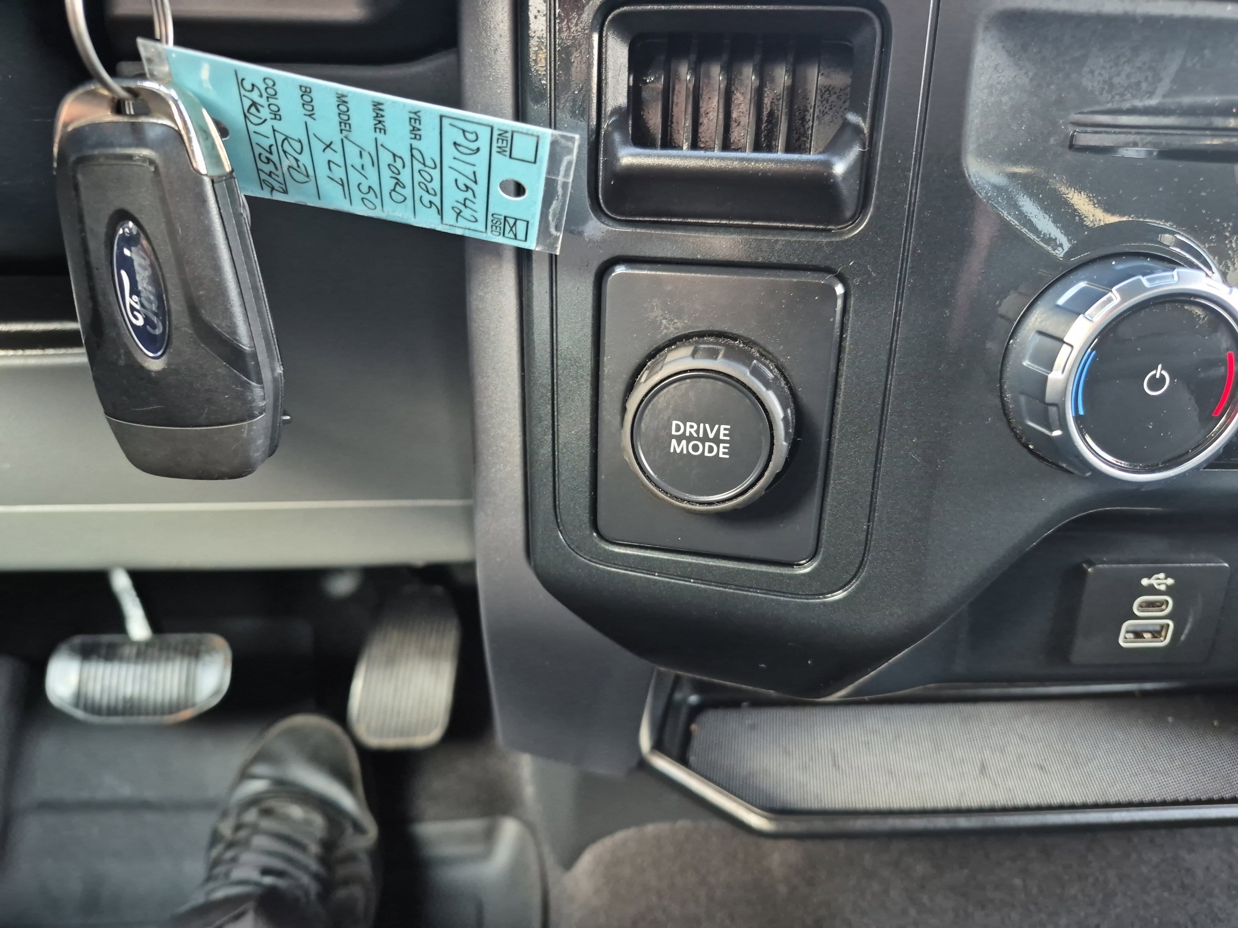 Certified 2025 Ford F150 XLT w/ Equipment Group 301A Standard image 33