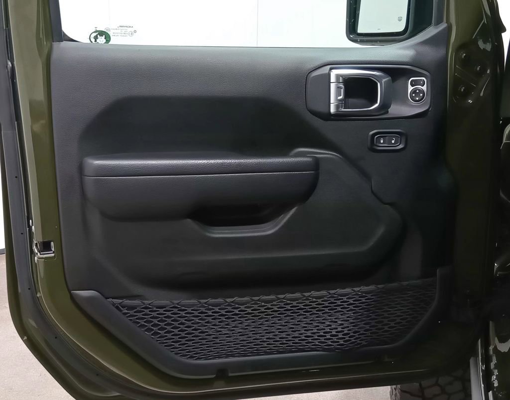 Used 2023 Jeep Gladiator Mojave w/ Trailer Tow Package AWD/4WD image 17