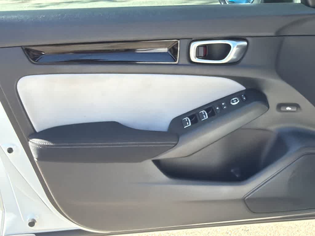 Used 2025 Honda Civic Sport image 11