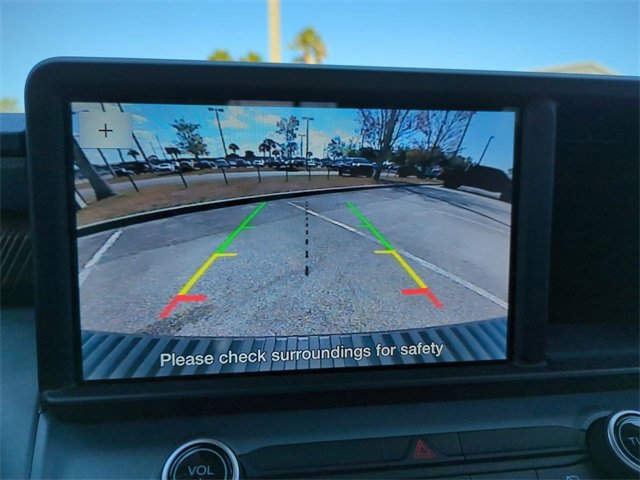 Certified 2022 Ford Maverick Lariat w/ Equipment Group 500A Standard image 21