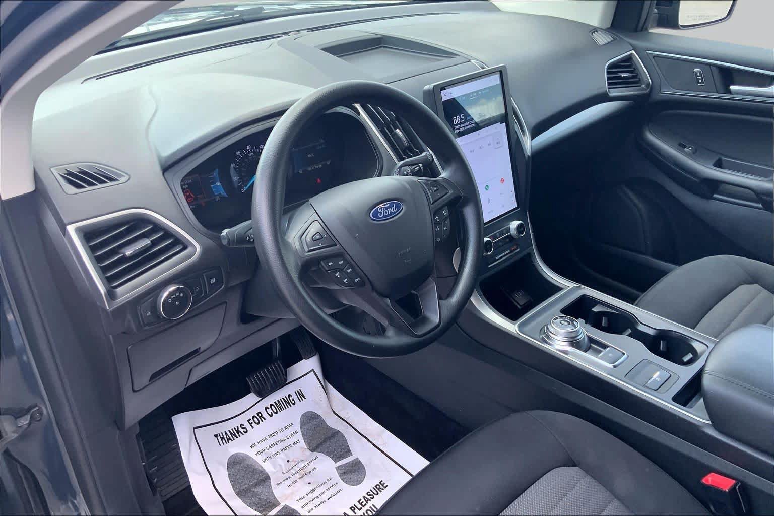 Certified 2022 Ford Edge SE w/ Black Appearance Package AWD/4WD image 18