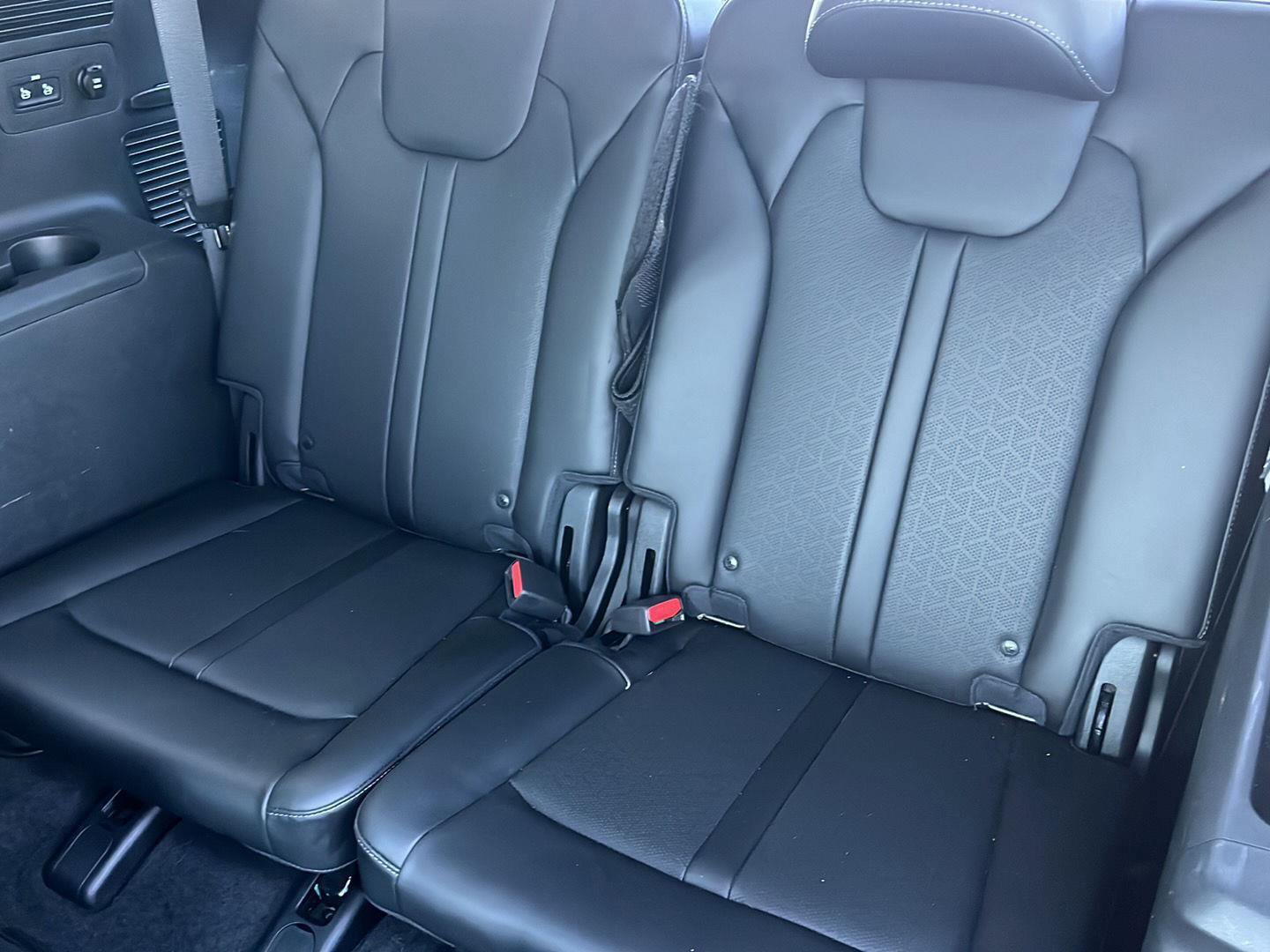 Used 2023 Kia Sorento SX image 17