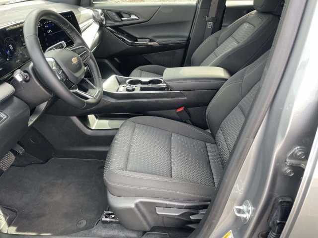 Used 2026 Chevrolet Equinox LT FWD image 14