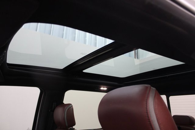 Certified 2018 Ford F150 Platinum w/ Equipment Group 701A Luxury image 9