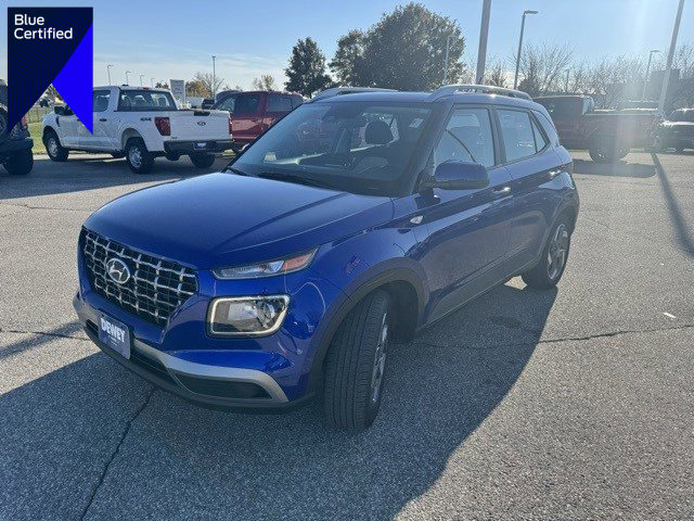 Used 2024 Hyundai Venue SEL image 1