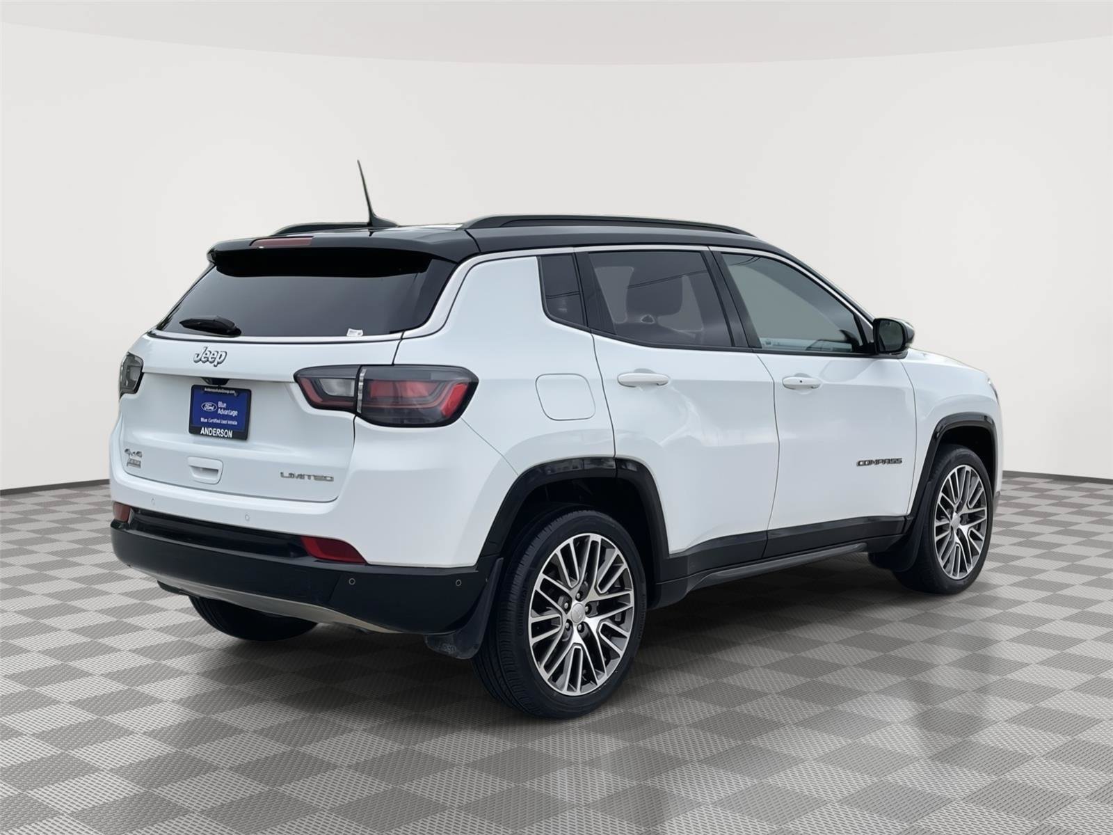 Used 2024 Jeep Compass Limited w/ Elite Group AWD/4WD image 7