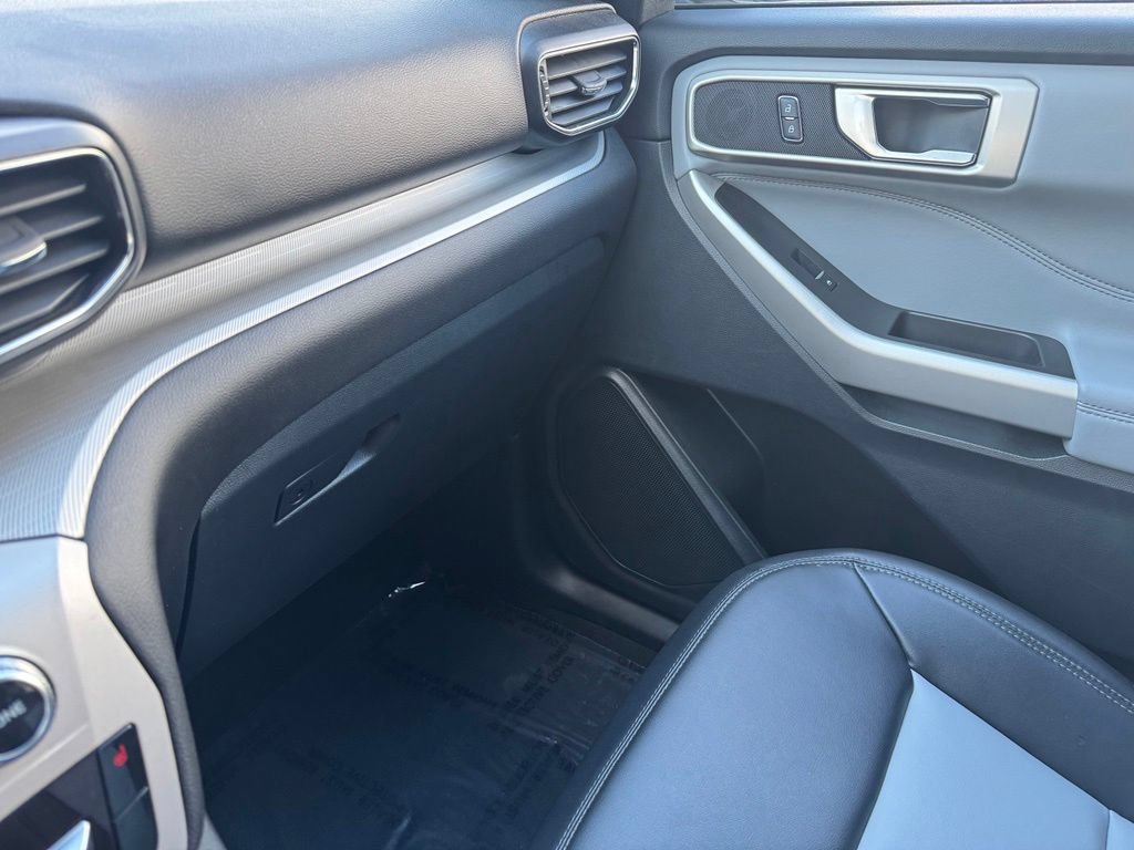 Certified 2023 Ford Explorer XLT w/ Equipment Group 202A AWD/4WD image 28