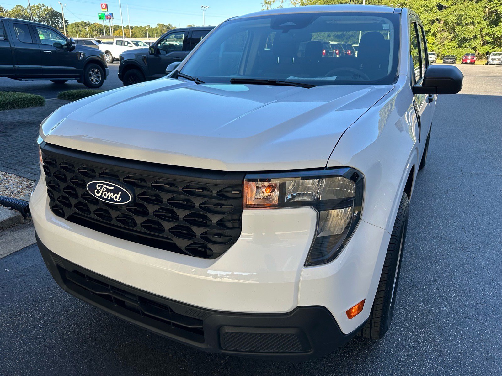 Certified 2025 Ford Maverick XL FWD image 1