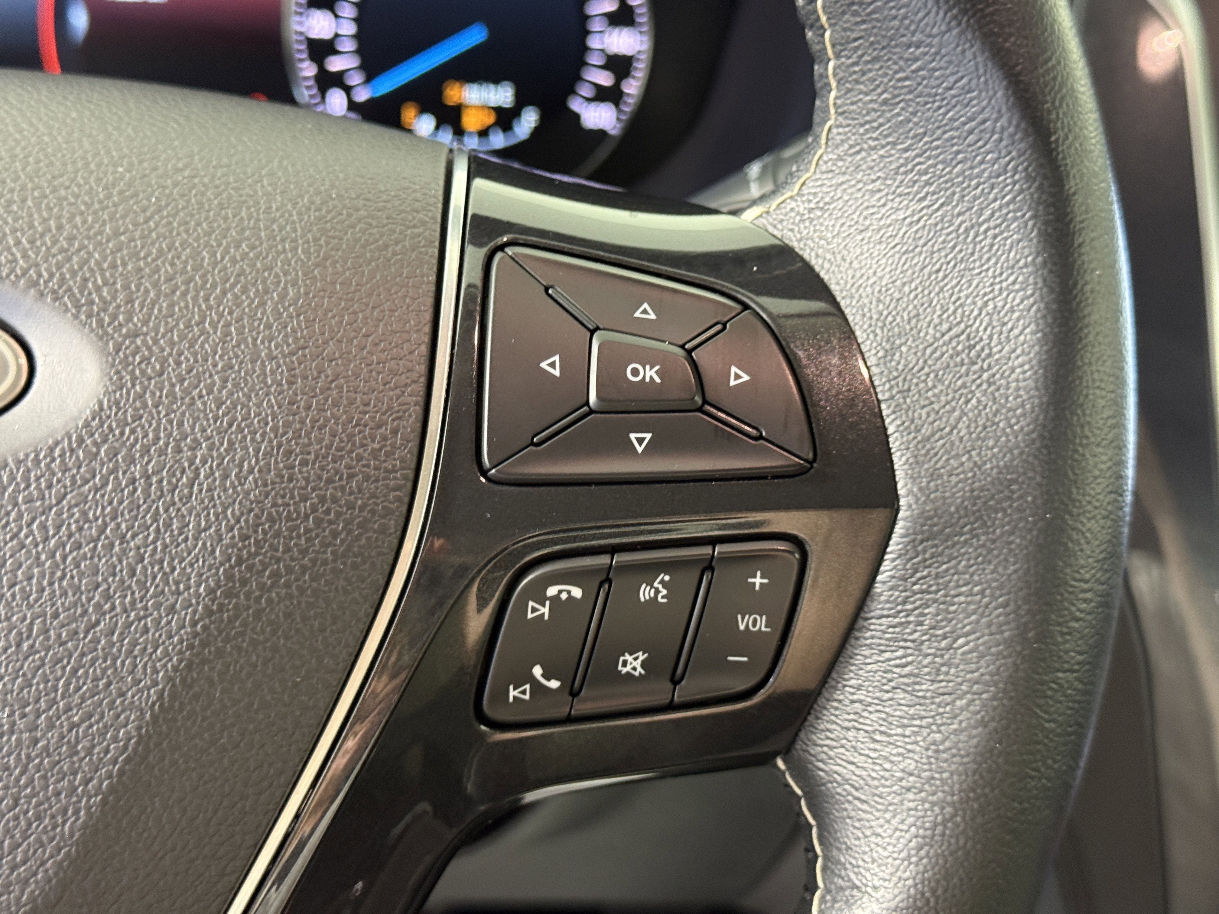 Certified 2018 Ford Explorer Platinum image 26