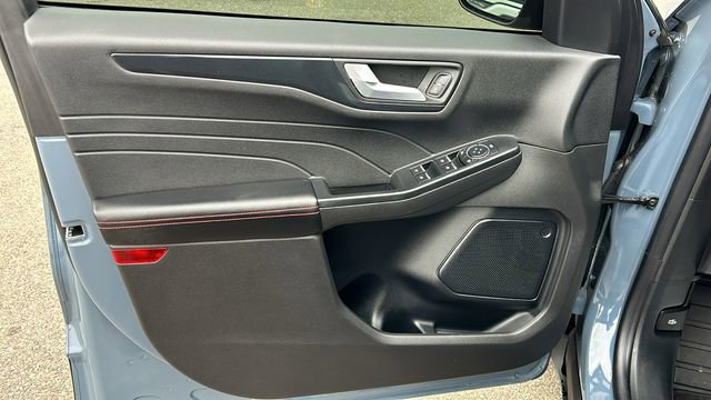 Certified 2025 Ford Escape ST-Line image 16