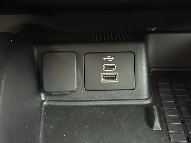Certified 2025 Ford Bronco Sport Outer Banks w/ Outer Banks Tech Package+ AWD/4WD image 15
