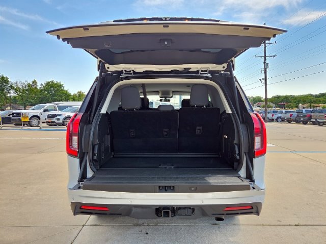 Certified 2025 Ford Expedition Active AWD/4WD image 13
