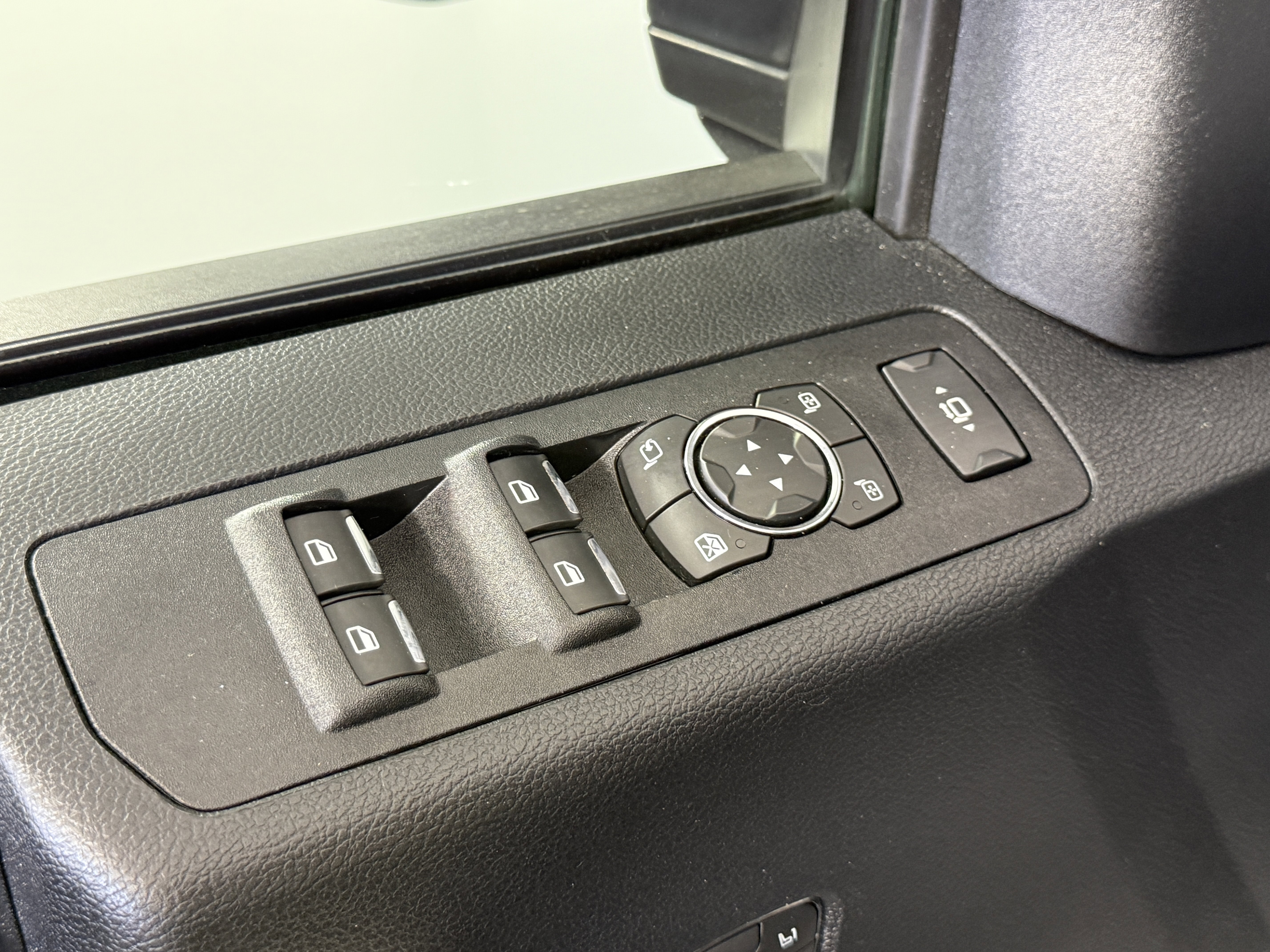 Certified 2020 Ford F250 Lariat w/ Chrome Package image 16