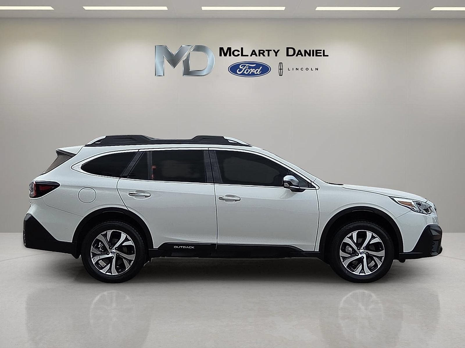 Used 2020 Subaru Outback Touring AWD/4WD image 6