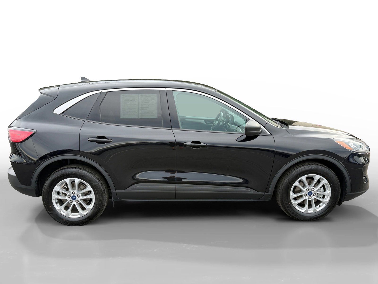 Certified 2022 Ford Escape SE image 2