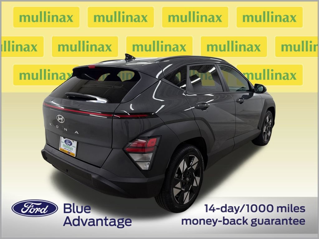 Used 2025 Hyundai Kona SEL FWD image 3