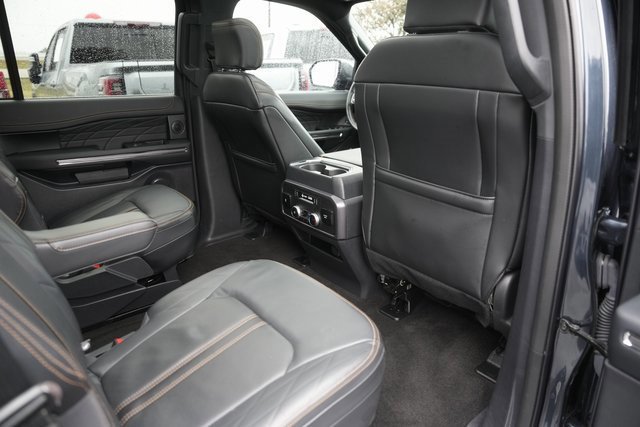 Certified 2023 Ford Expedition Platinum image 15