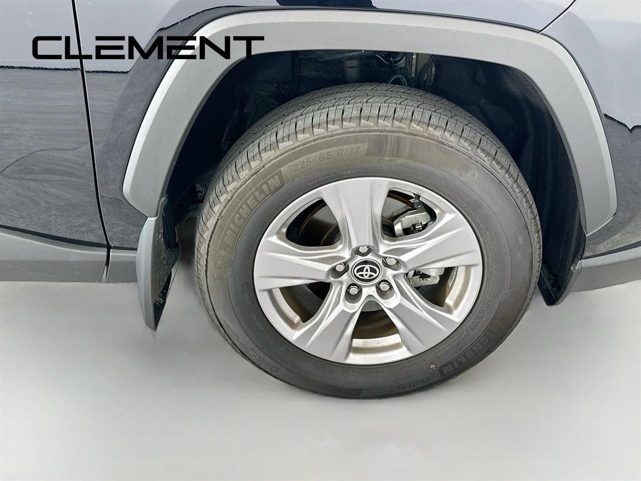 Used 2025 Toyota RAV4 XLE w/ Convenience Package FWD image 35