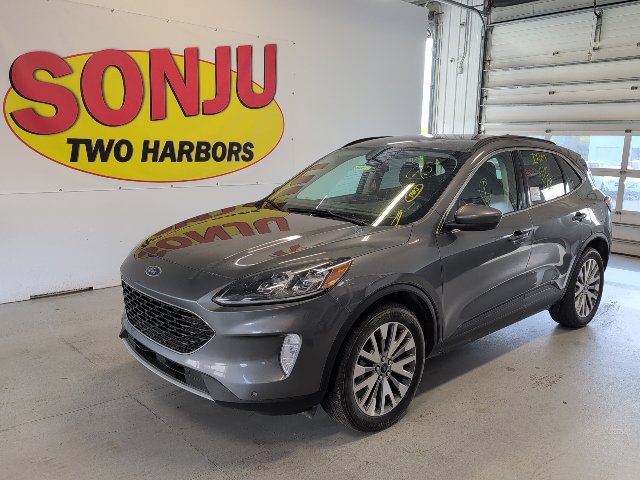 Certified 2022 Ford Escape Titanium AWD/4WD image 1