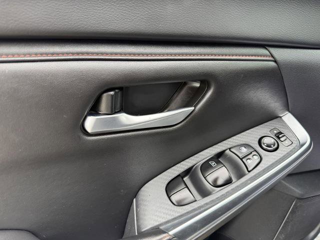 Used 2025 Nissan Sentra SR FWD image 11