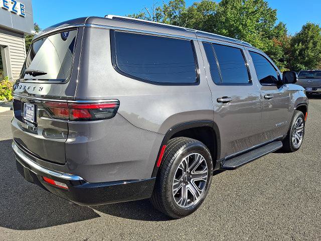 Used 2025 Jeep Wagoneer 4WD w/ Premium Group I image 6