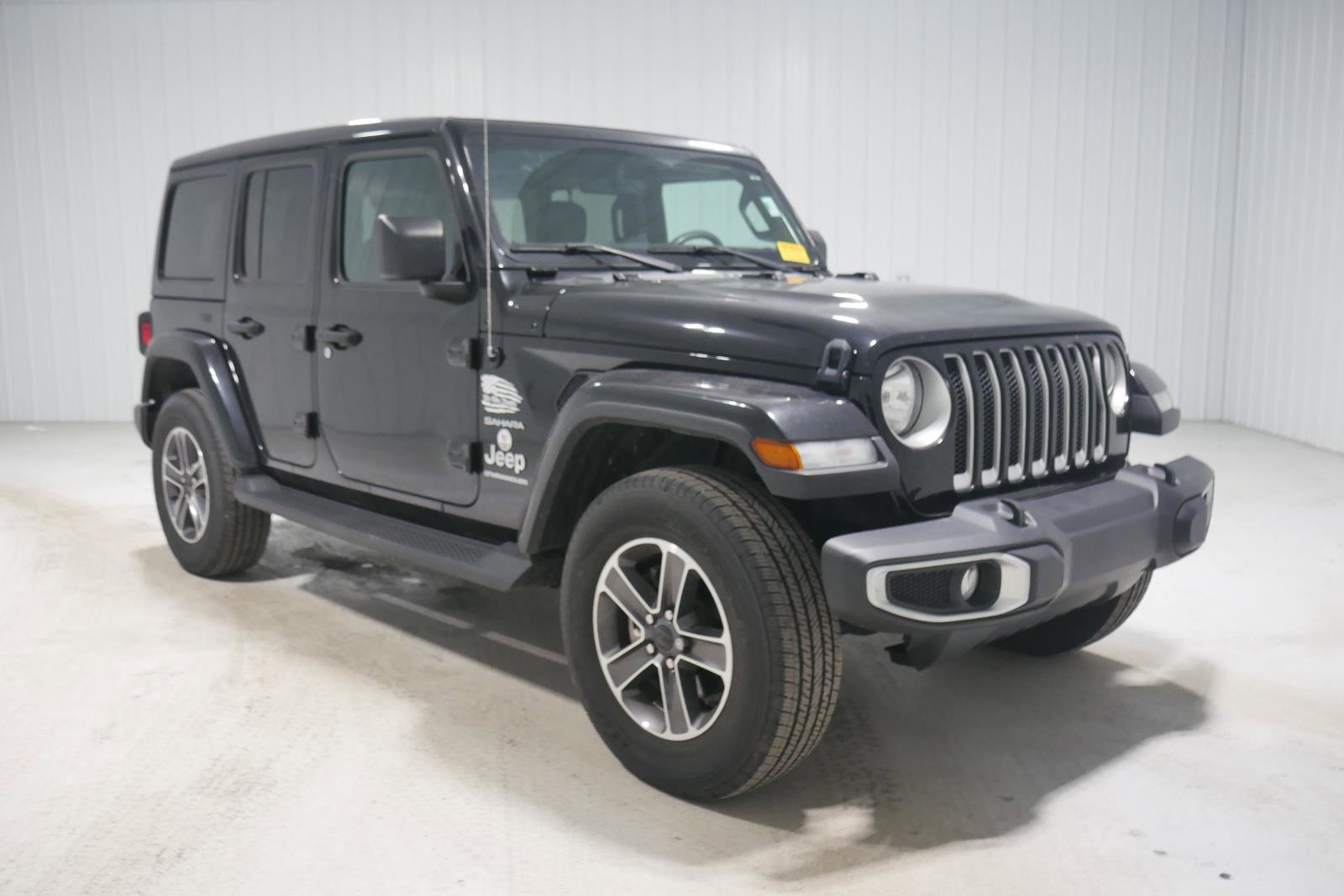 Used 2023 Jeep Wrangler Sahara w/ Cold Weather Group image 7