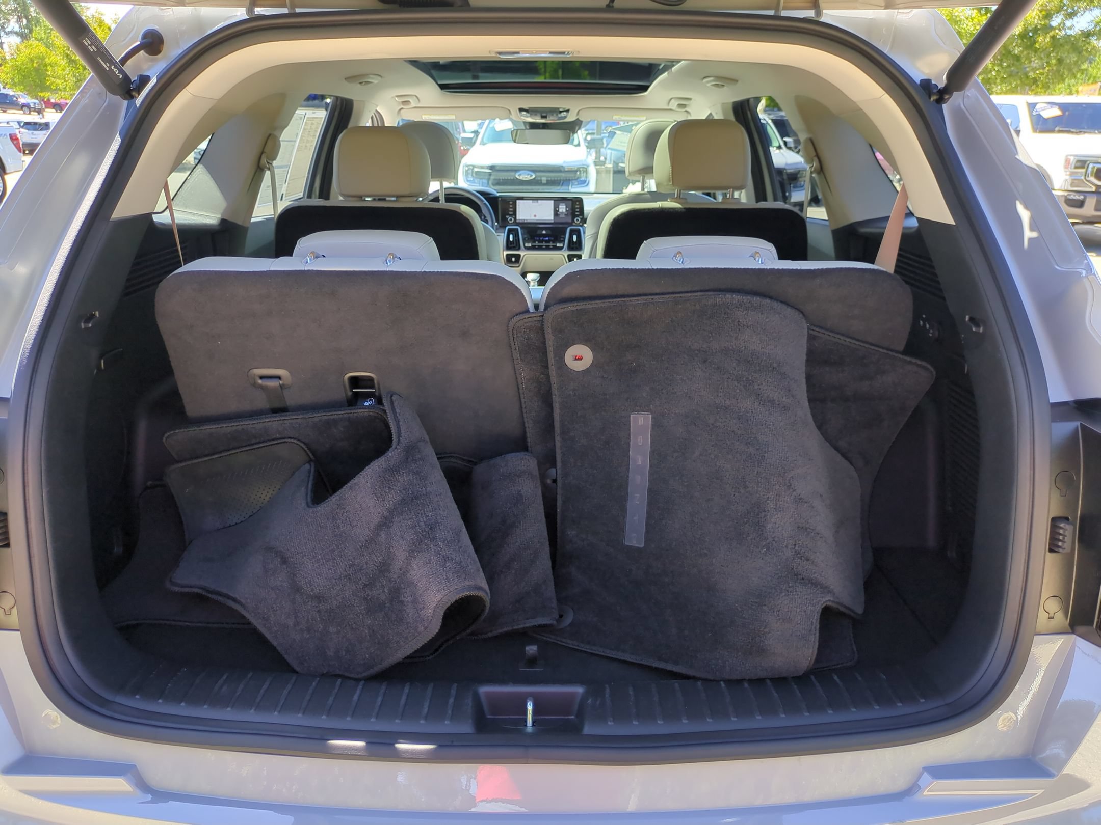 Used 2023 Kia Sorento EX w/ Panoramic Sunroof Package FWD image 42