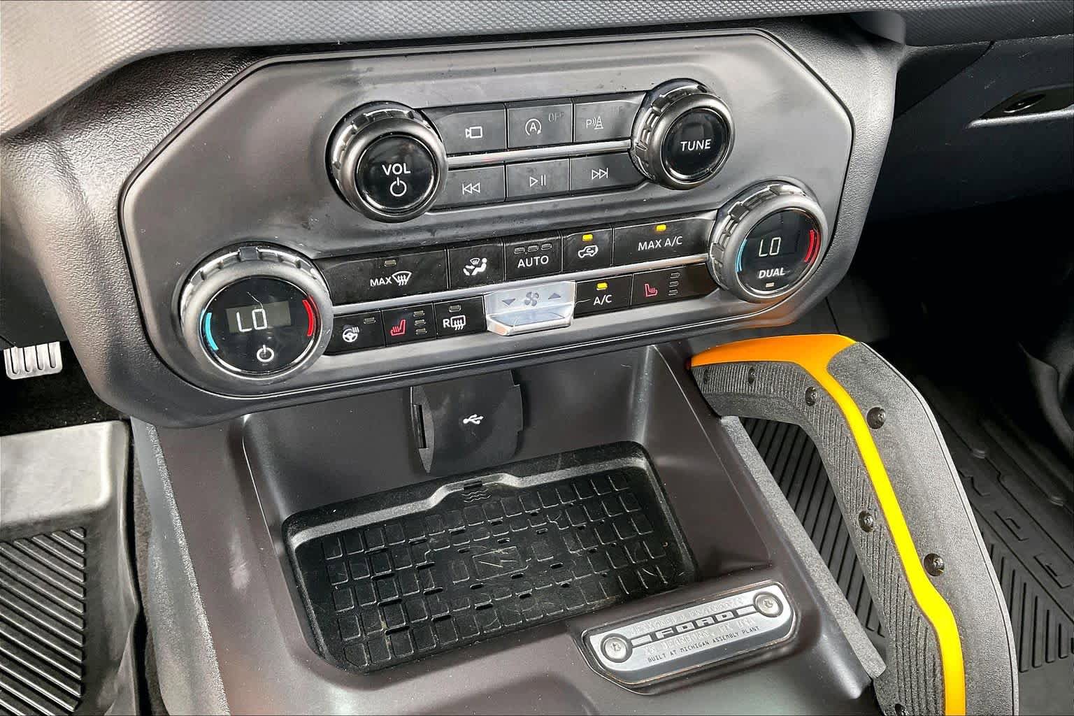 Certified 2024 Ford Bronco Badlands AWD/4WD image 32