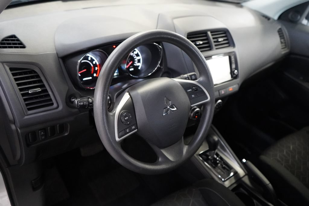 Used 2025 Mitsubishi Outlander Sport ES AWD/4WD image 15