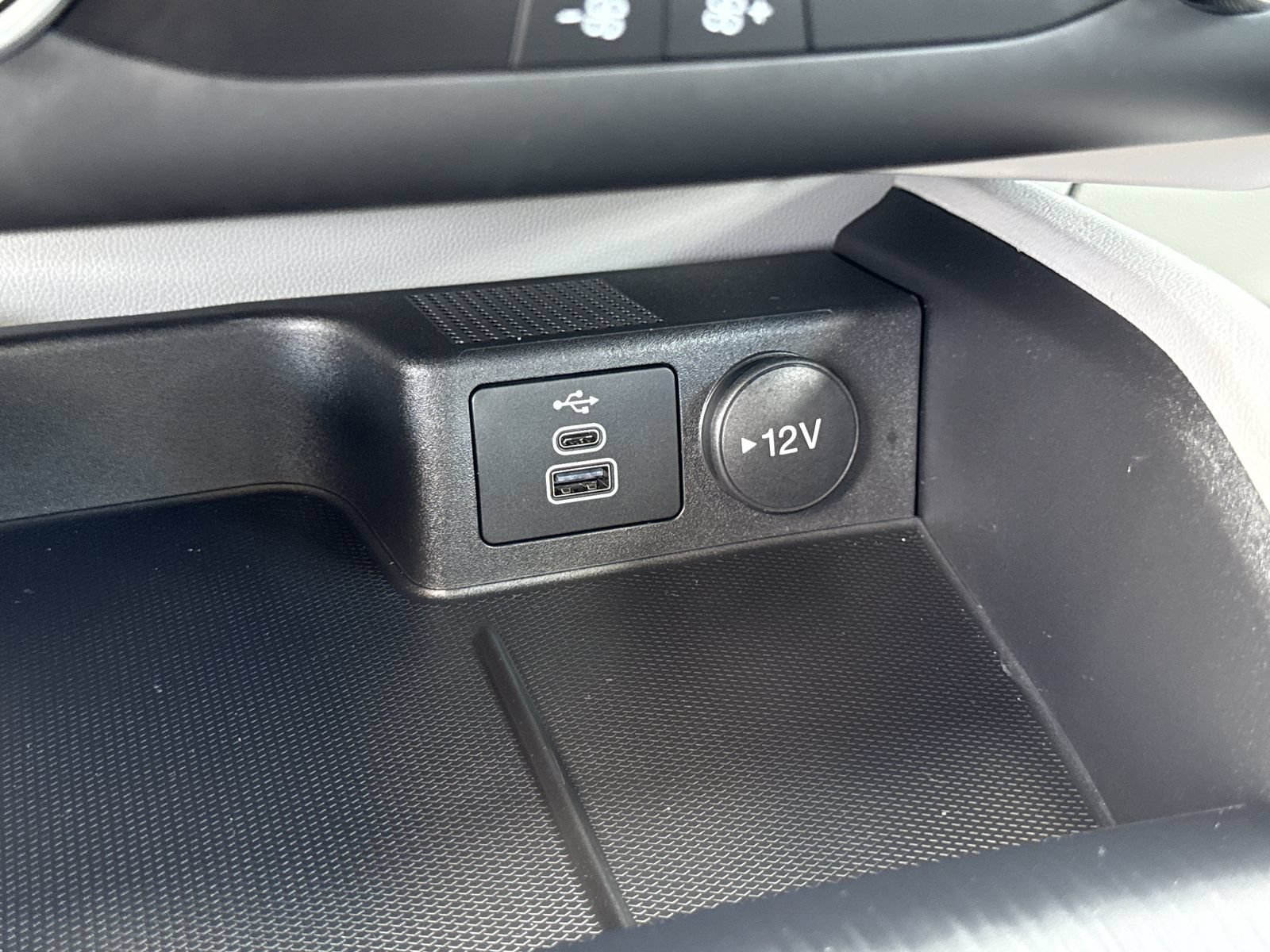 Certified 2026 Ford Escape Active AWD/4WD image 28
