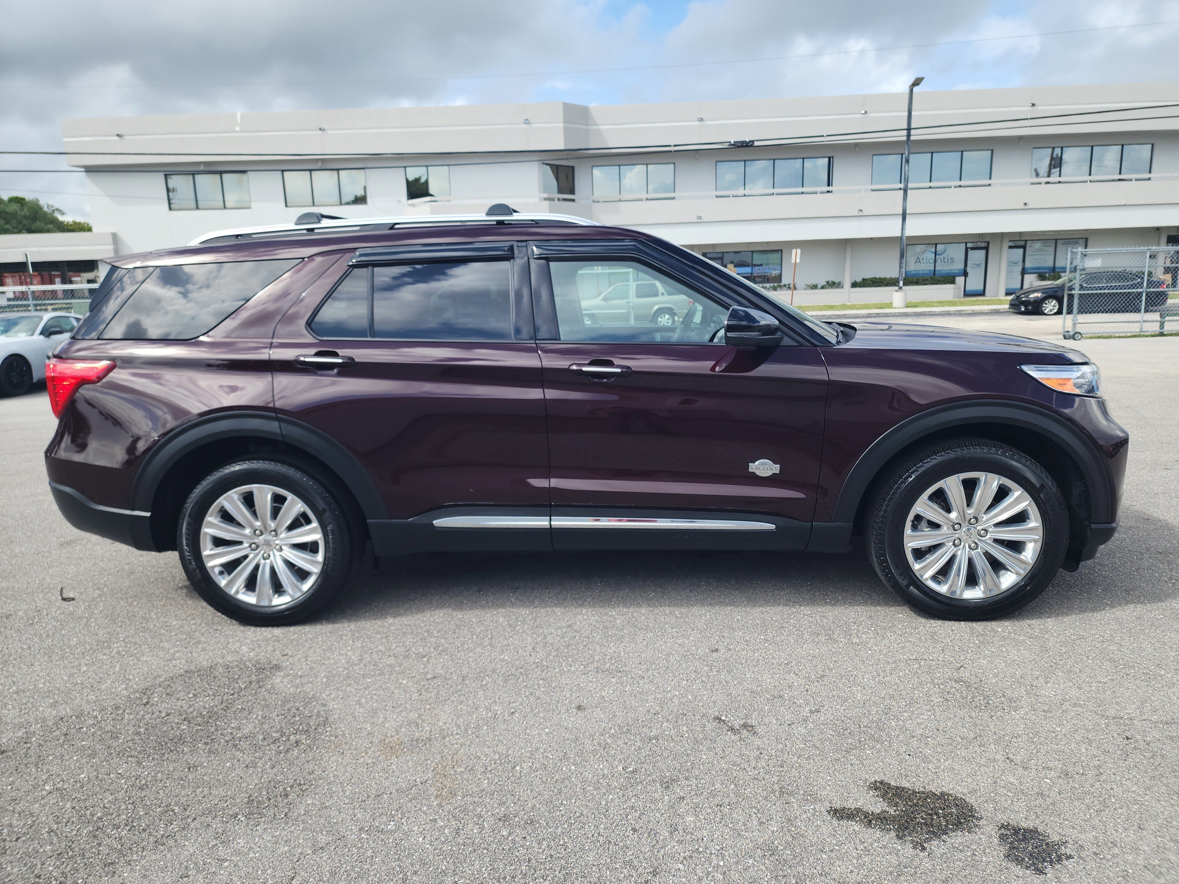 Certified 2023 Ford Explorer King Ranch w/ Class IV Trailer Tow Package image 6