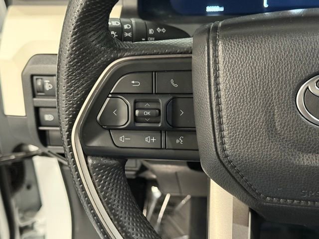 Used 2024 Toyota Tacoma TRD Off-Road AWD/4WD image 19