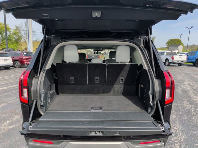 Certified 2025 Ford Expedition Platinum w/ Driver's Package AWD/4WD image 32