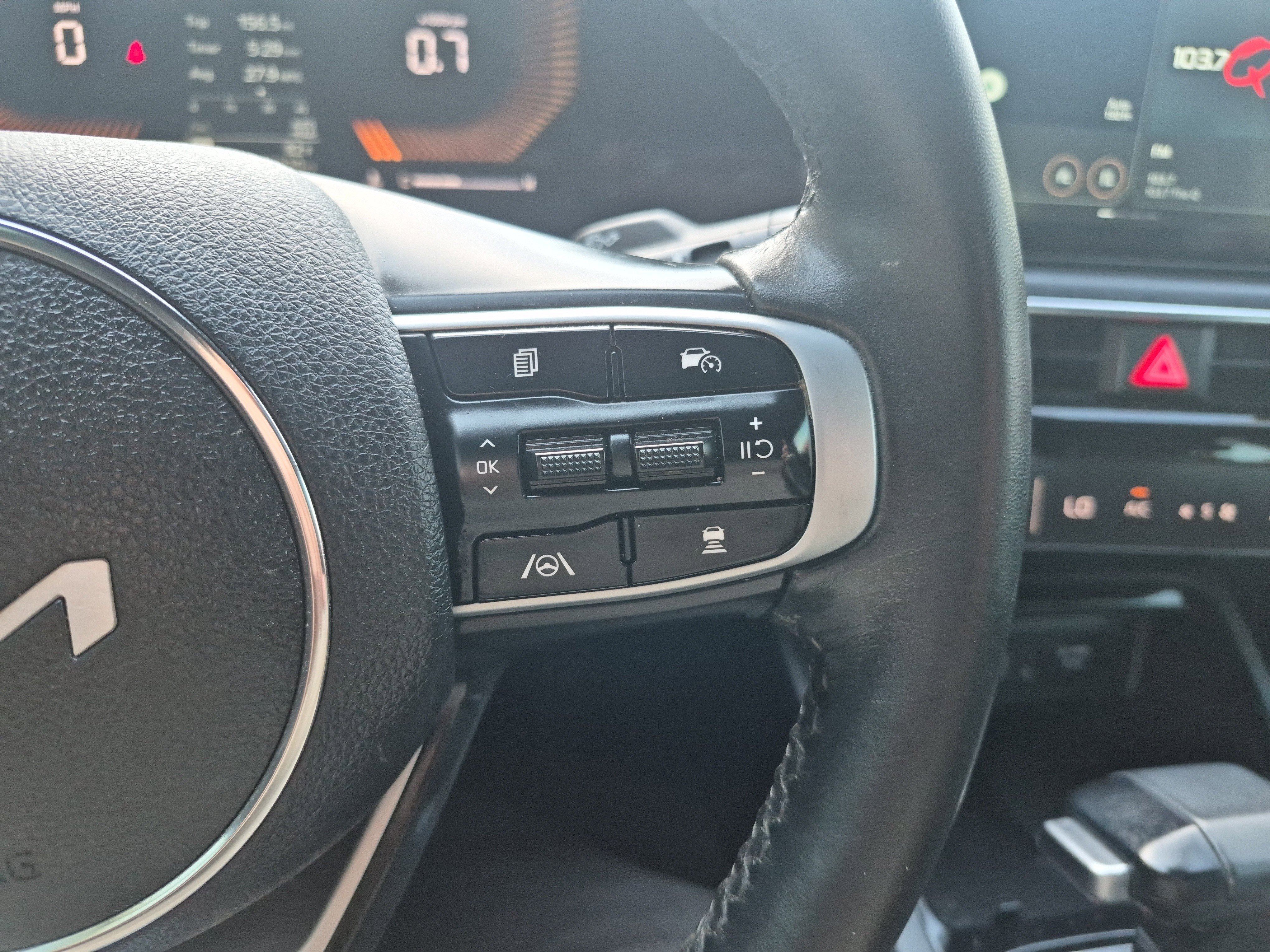 Used 2025 Kia K5 GT-Line w/ GT-Line Premium Package FWD image 23