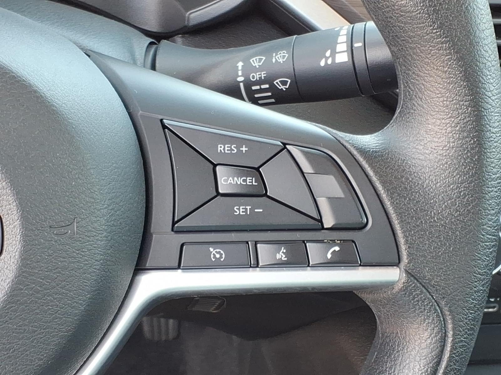 Used 2025 Nissan Altima 2.5 SV FWD image 26