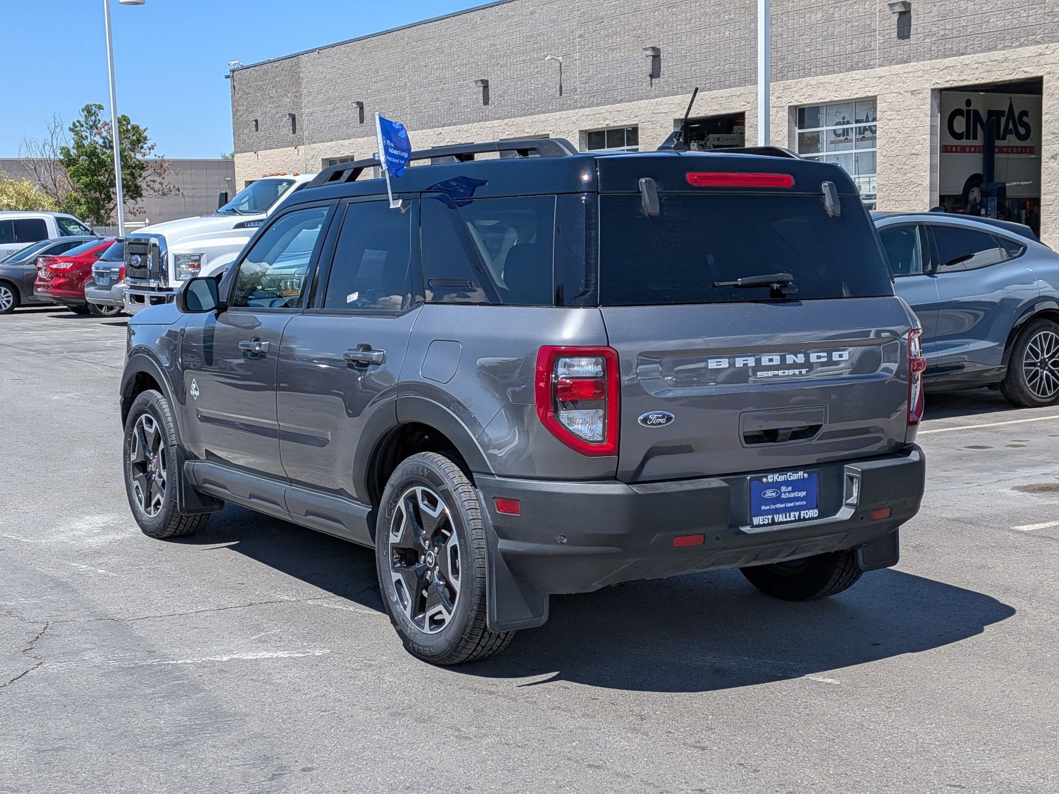 Certified 2023 Ford Bronco Sport Outer Banks w/ Tech Package AWD/4WD image 8