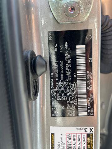 Used 2023 Lexus GX 460 Luxury w/ Sport Design Package AWD/4WD image 14