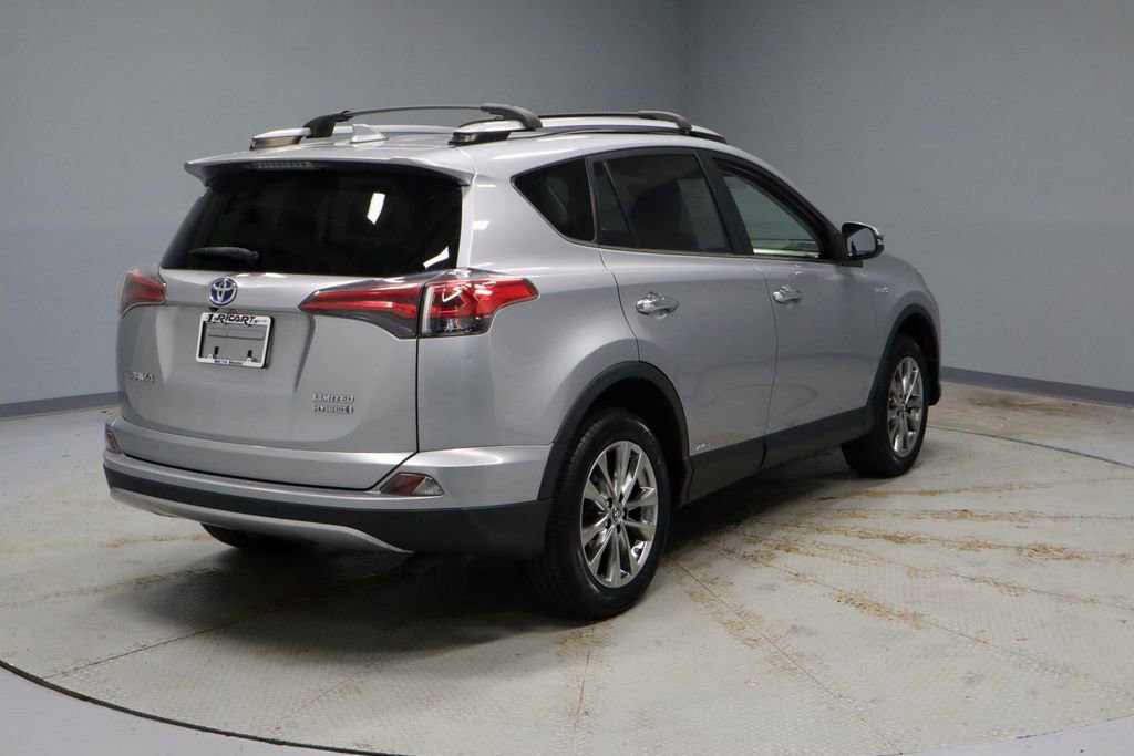 Used 2018 Toyota RAV4 Limited AWD/4WD image 5
