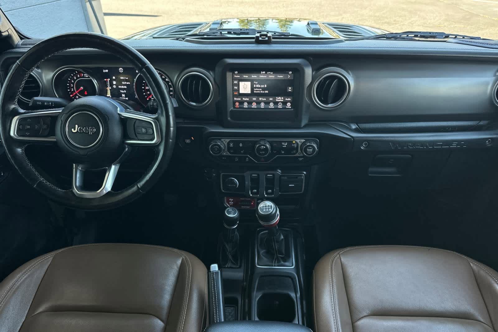 Used 2021 Jeep Wrangler Rubicon w/ Cold Weather Group AWD/4WD image 3