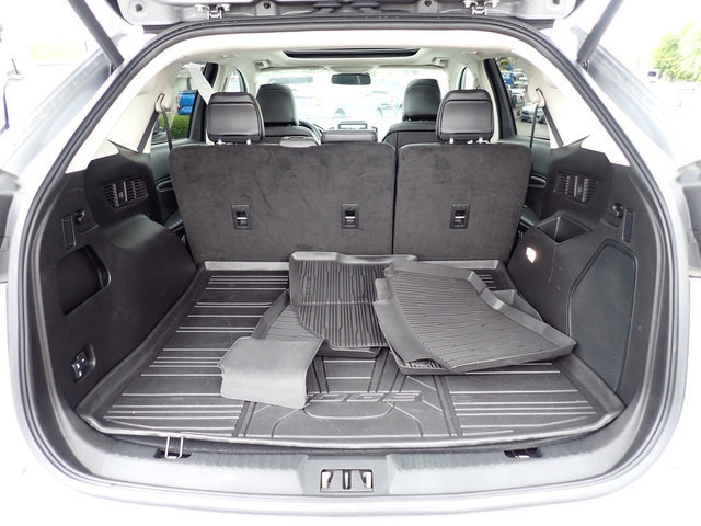 Certified 2024 Ford Edge Titanium image 9