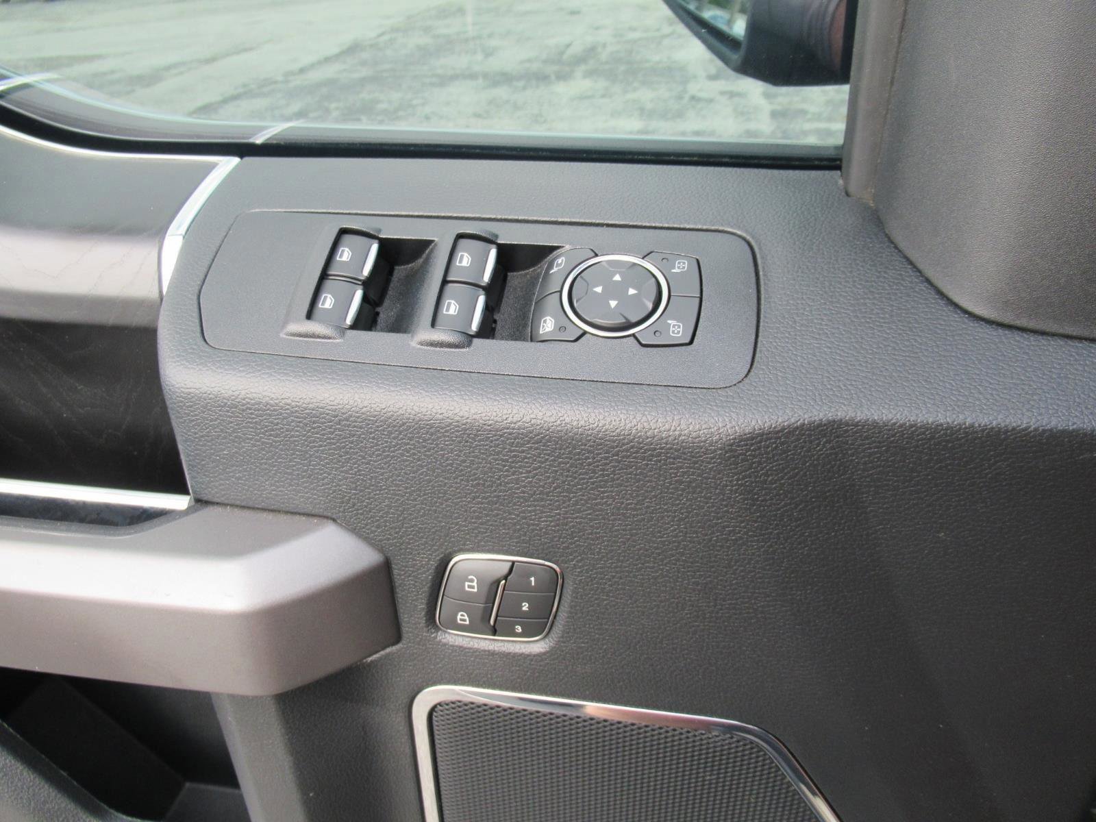 Certified 2020 Ford F150 Platinum w/ Equipment Group 701A Luxury image 21