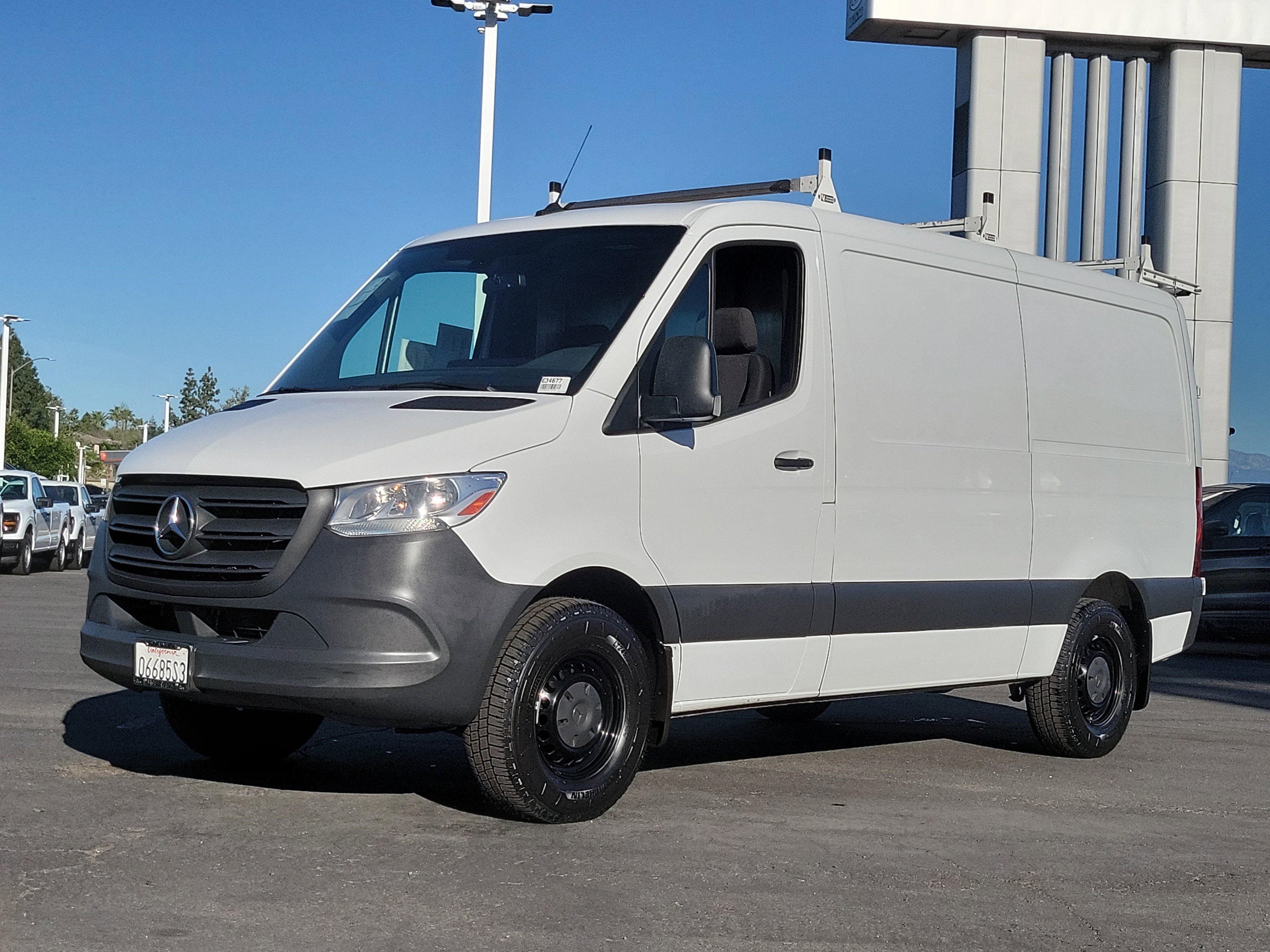 Used 2023 Mercedes-Benz Sprinter 1500 image 18