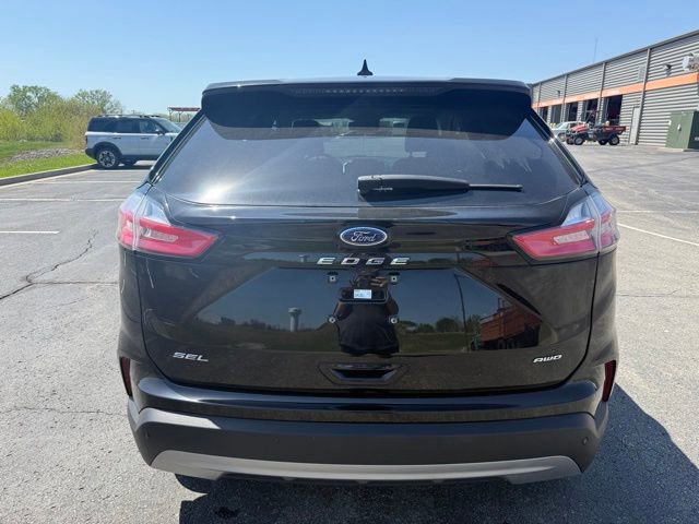 Certified 2024 Ford Edge SEL w/ Convenience Package AWD/4WD image 4
