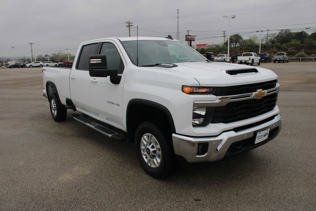 Used 2025 Chevrolet Silverado 2500 LT w/ Safety Package image 5
