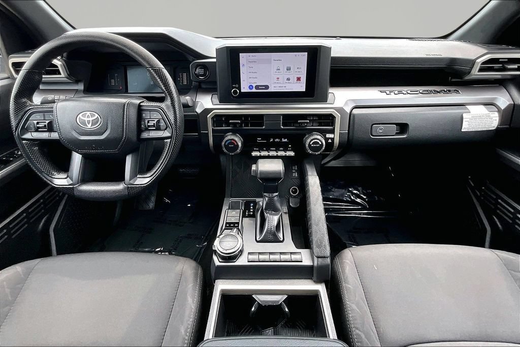 Used 2025 Toyota Tacoma SR5 AWD/4WD image 16