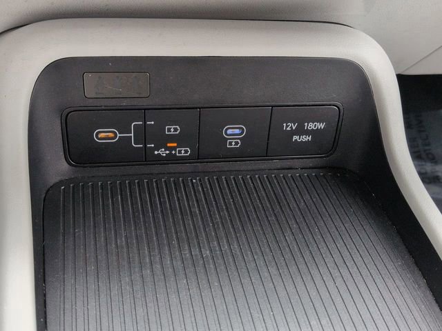 Used 2025 Hyundai Kona SEL image 22