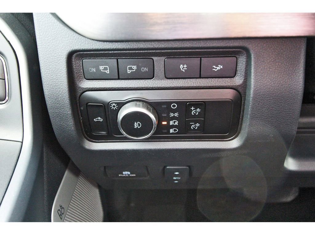 Certified 2024 Ford F250 Lariat w/ Lariat Ultimate Package image 17