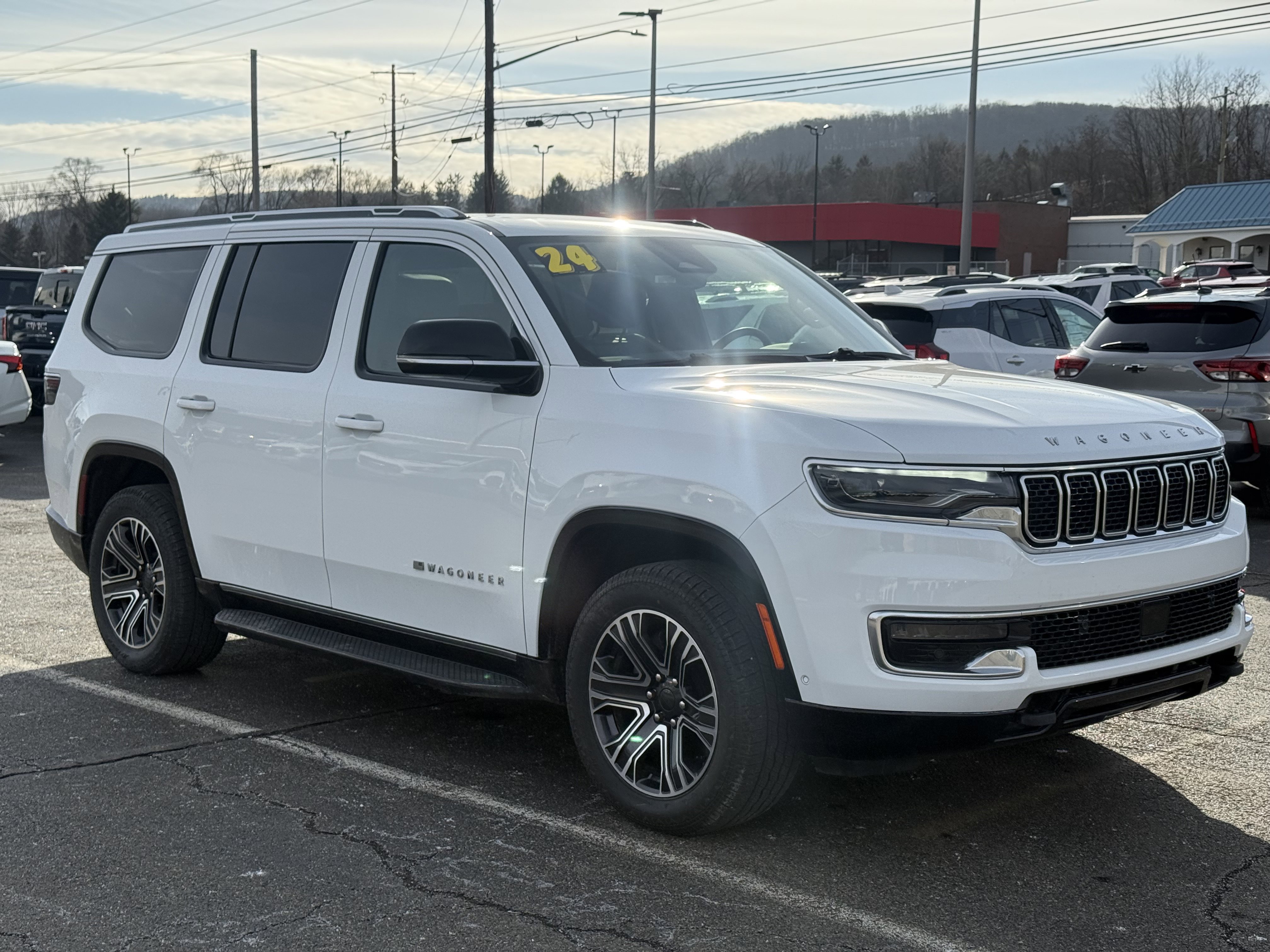 Used 2024 Jeep Wagoneer 4WD w/ Premium Group I image 1