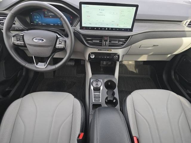Certified 2025 Ford Escape SE w/ PHEV Premium Package FWD image 5